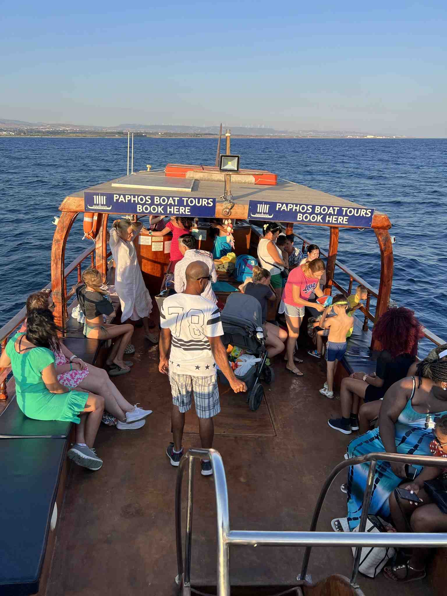 Boat tour scene 34