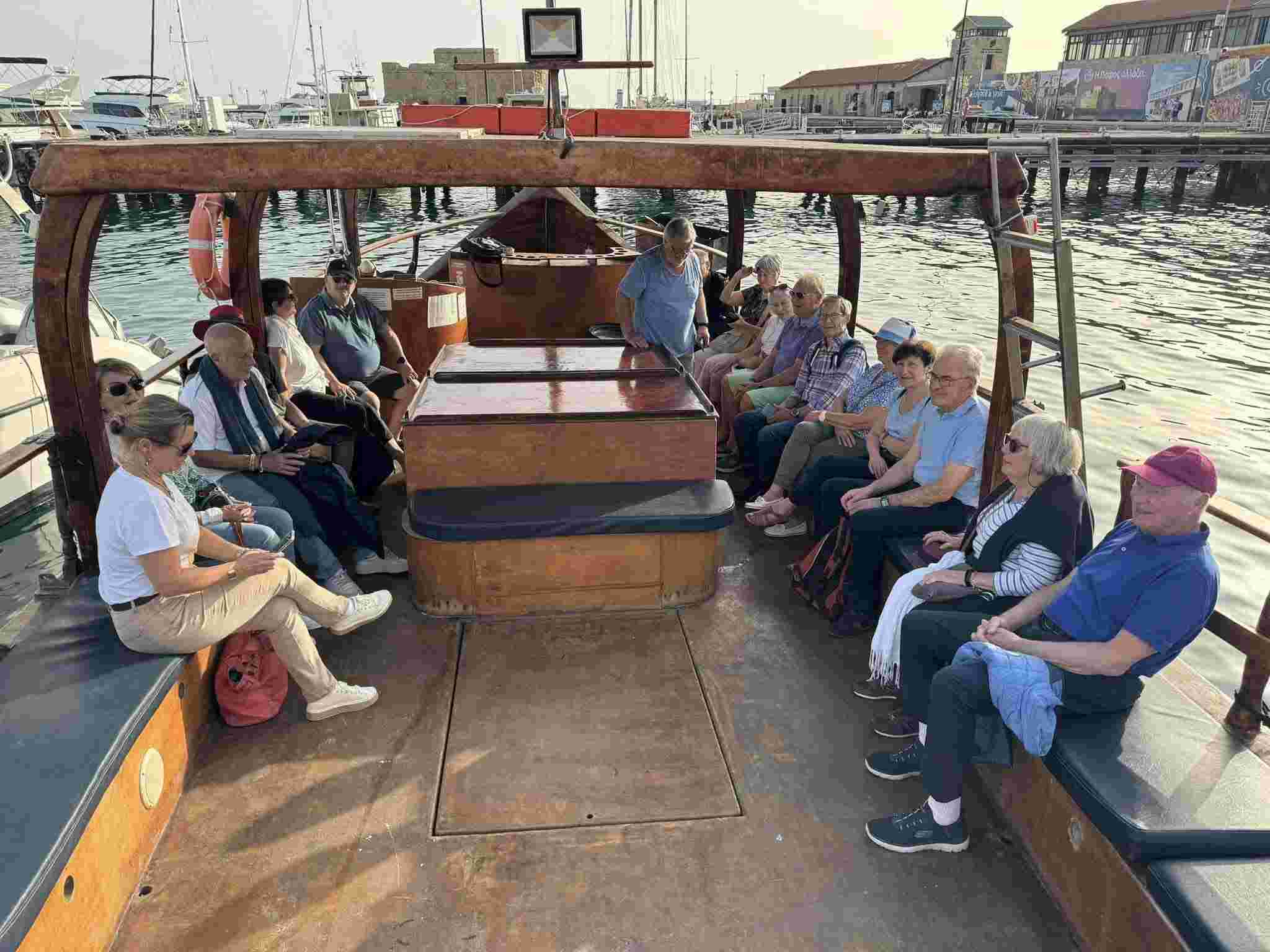 Boat tour scene 8